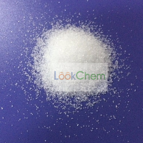 无色正方晶系结晶或白色颗粒或结晶性粉末
