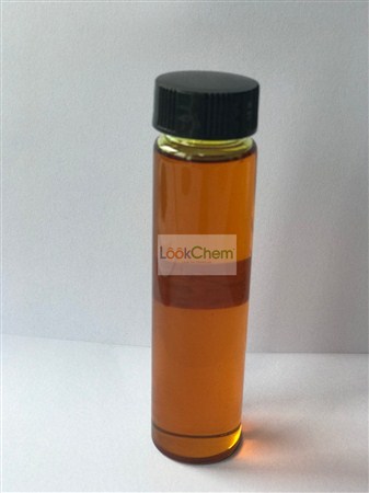 淡黄色澄清液体。熔点25-27℃，沸点206-207℃。