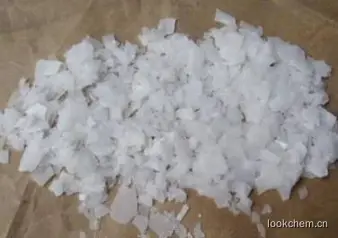 外观性状：白色或淡黄色片状结晶，片块状.有香荚兰果实的香味，