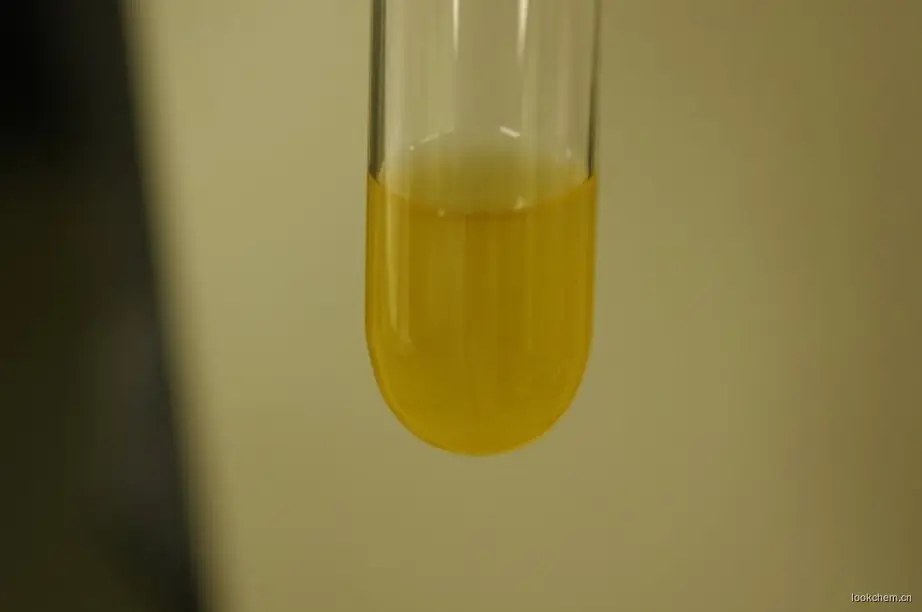 浅黄液体