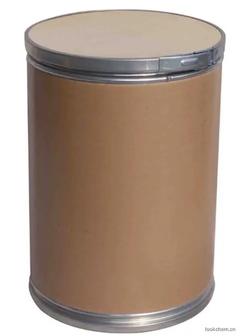 白色片状或蜡状结晶体