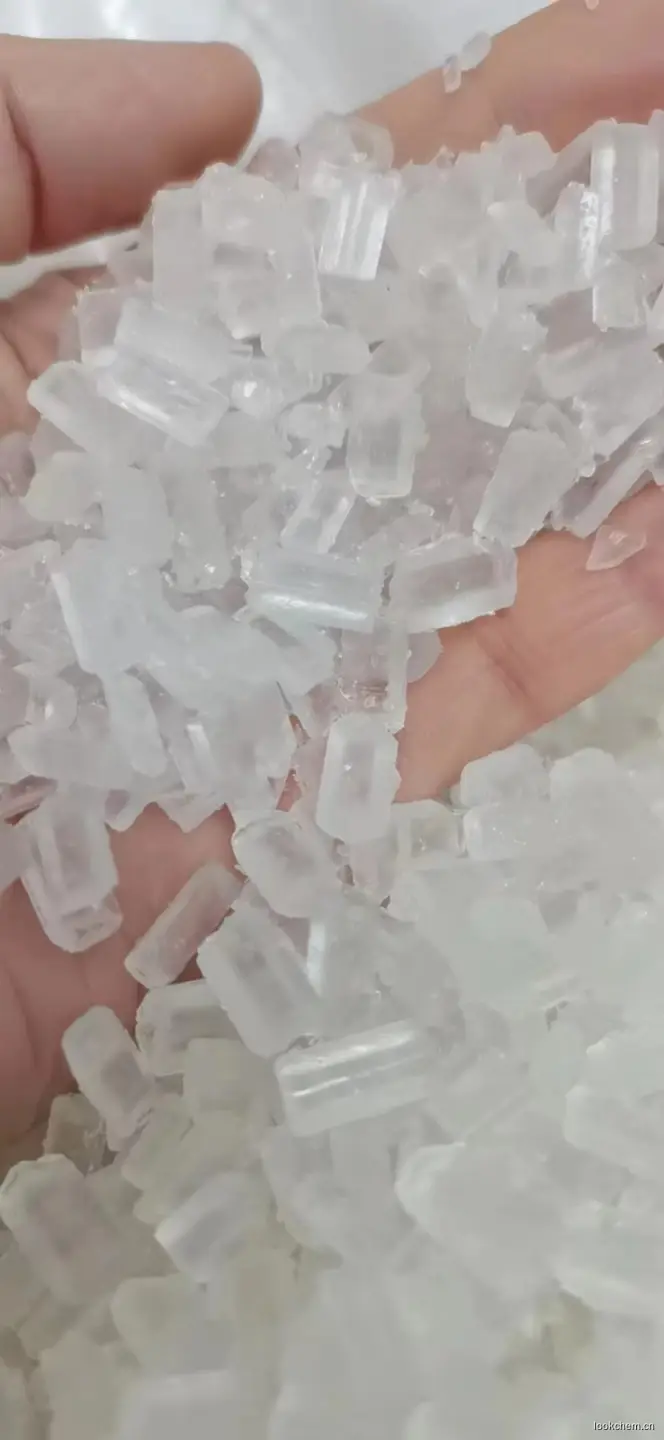 硫代硫酸钠大颗粒，白色结晶透明，是5水大苏打