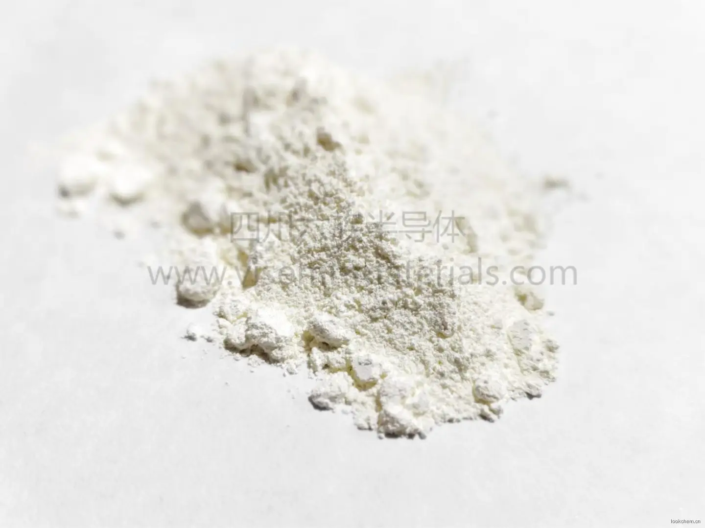 氧化铟

分子式:In2O3

颜色：黄色粉末

CAS N