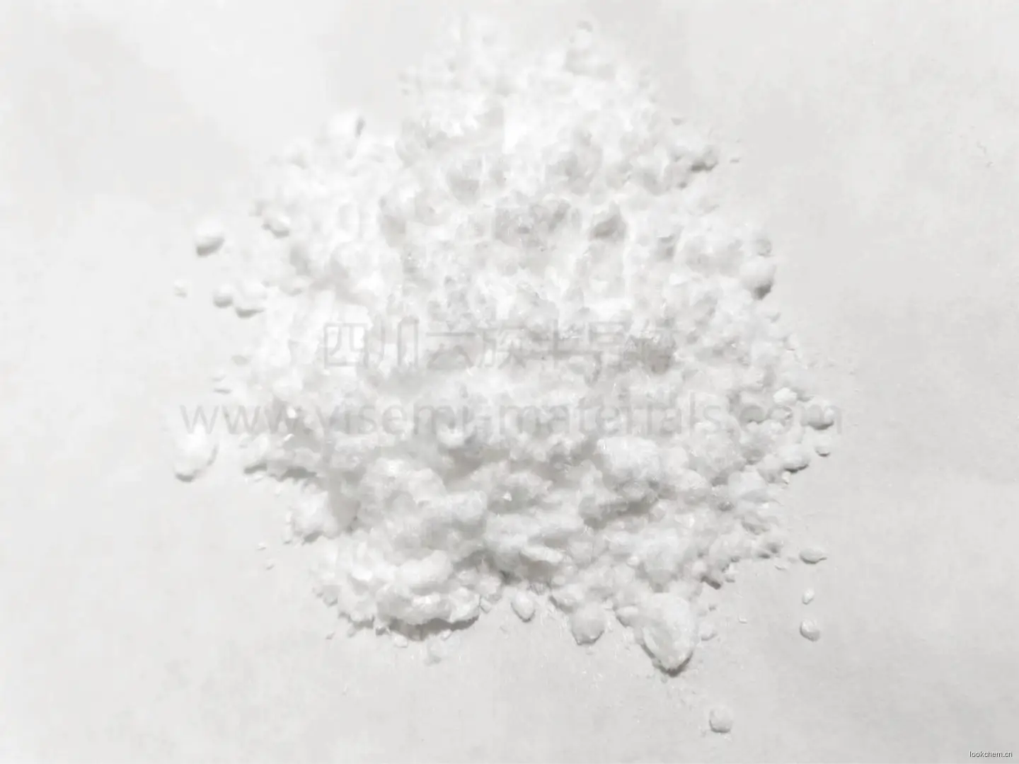 醋酸铟

分子式:C6H9InO6

颜色：白色针状晶体