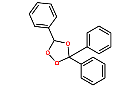 3,3,5-三苯基-1,2,4-三氧杂环戊烷